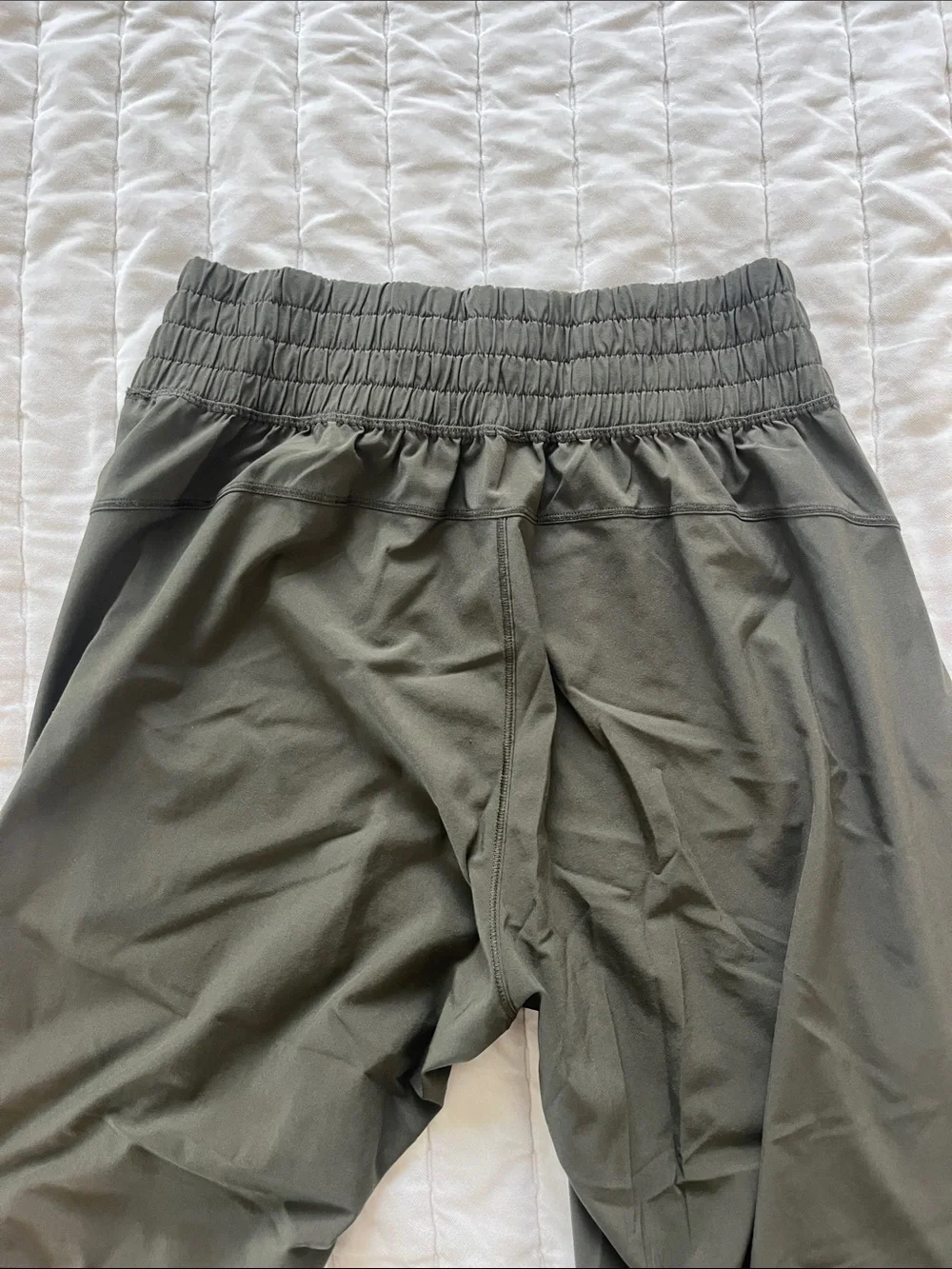 Lululemon Olive Green high rise Jogger Pants
